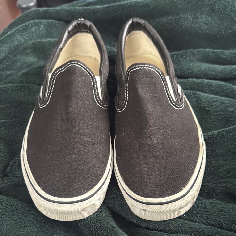 Black Slip-On vans